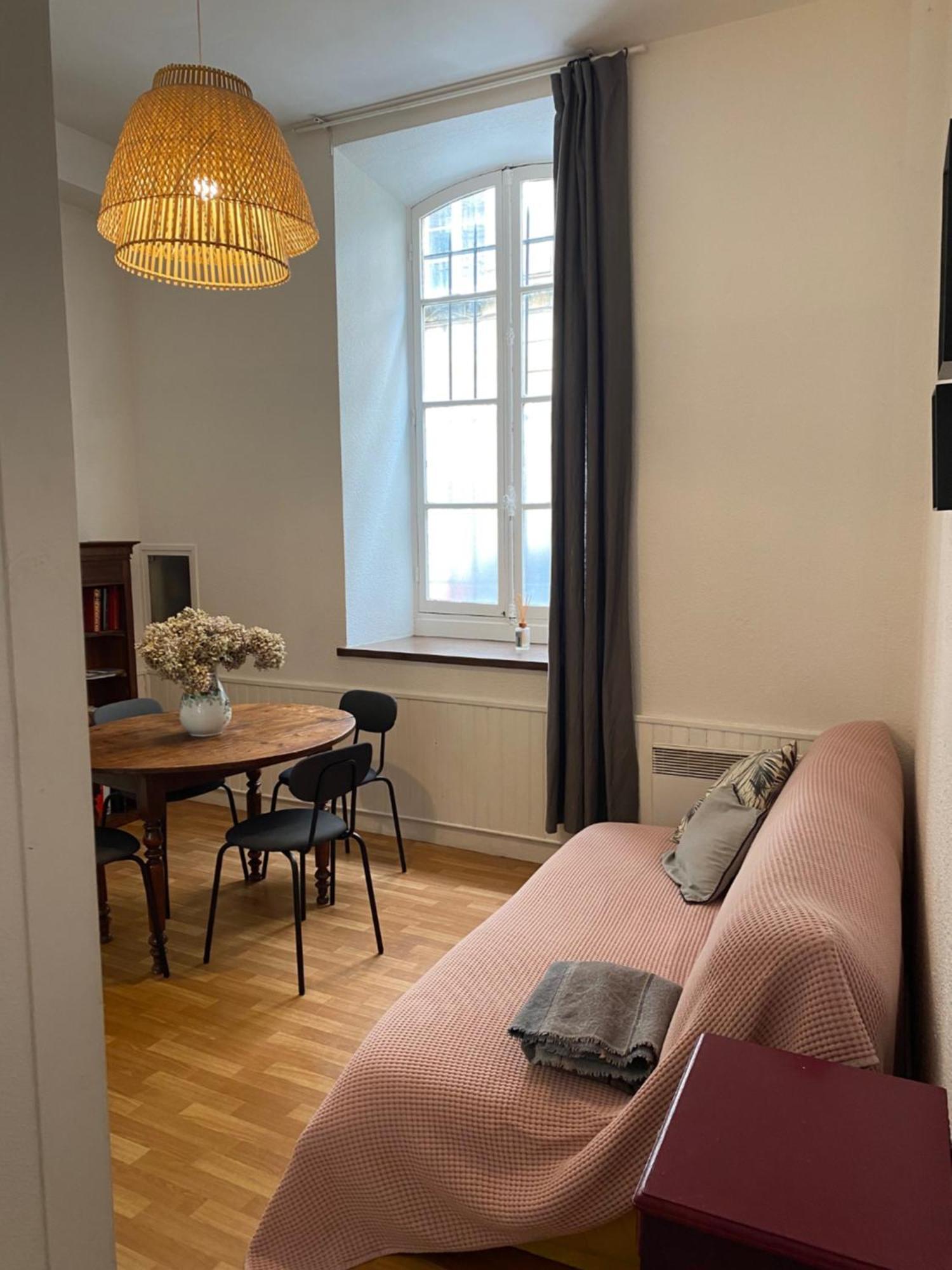 Grand Studio Style Bordelais Dans Le Triangle D'Or Bordeaux Exterior foto